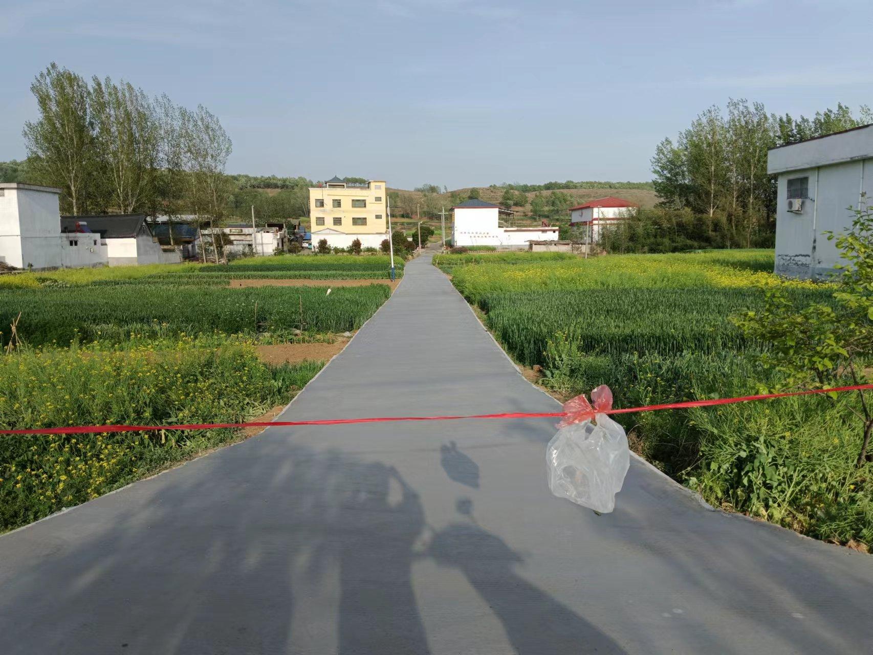 small_b0da6ed94c0e9c2c9240ee8cce8edd2a.jpg small_b0da6ed94c0e9c2c9240ee8cce8edd2a.jpg